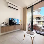 Paceville Glow 7 * San Ġiljan