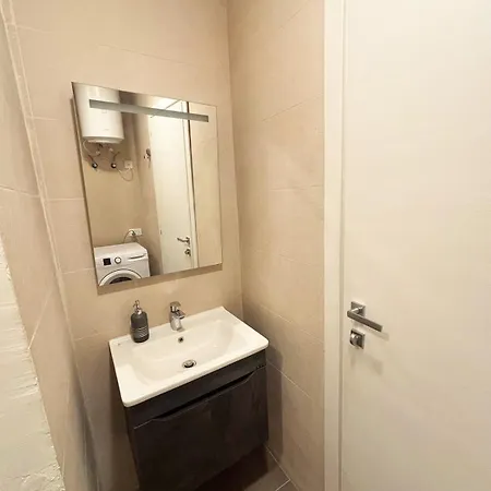 Paceville Glow Three Апартаменты Сент Джулианс