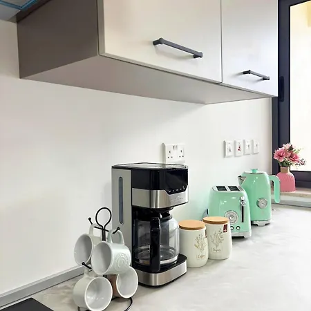 Paceville Glow Three