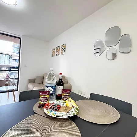 Paceville Glow Three * Сент Джулианс