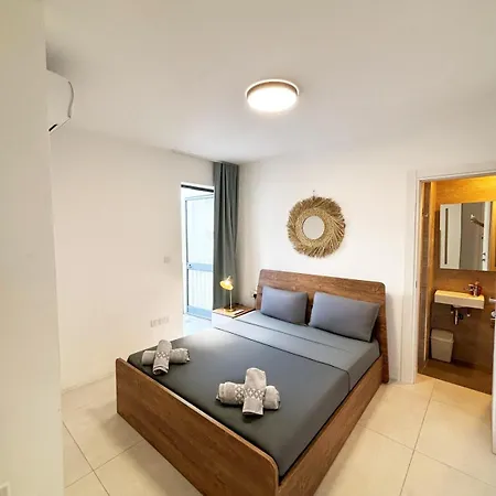 Апартаменты Paceville Glow Three *