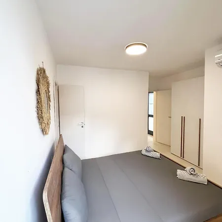 Апартаменты Paceville Glow Three