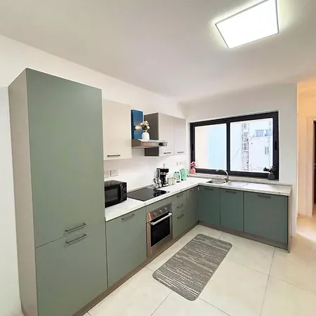 Апартаменты Paceville Glow Three Сент Джулианс