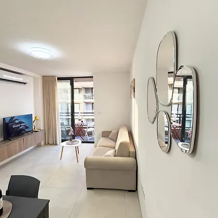 Апартаменты Paceville Glow Three Сент Джулианс