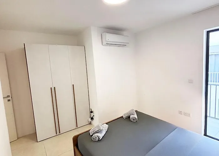 Paceville Glow Three Apartament St. Julian's