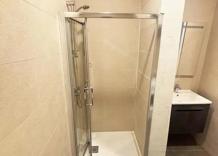 Paceville Glow Three