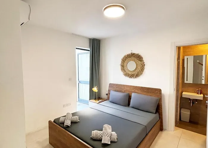 Daire Paceville Glow Three *